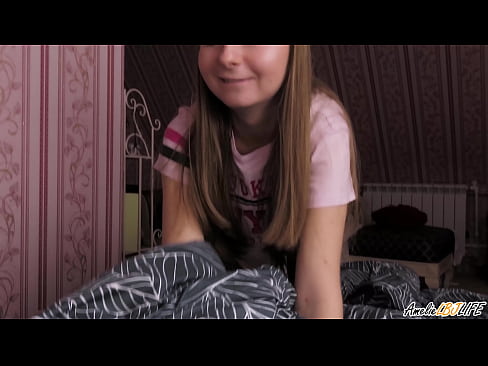 ❤️ ব্লন্ডি তার BFF এর গভীরভাবে স্তন্যপান করে এবং তার মুখের মধ্যে কাম পায় ☑ গুণমান পর্ণ